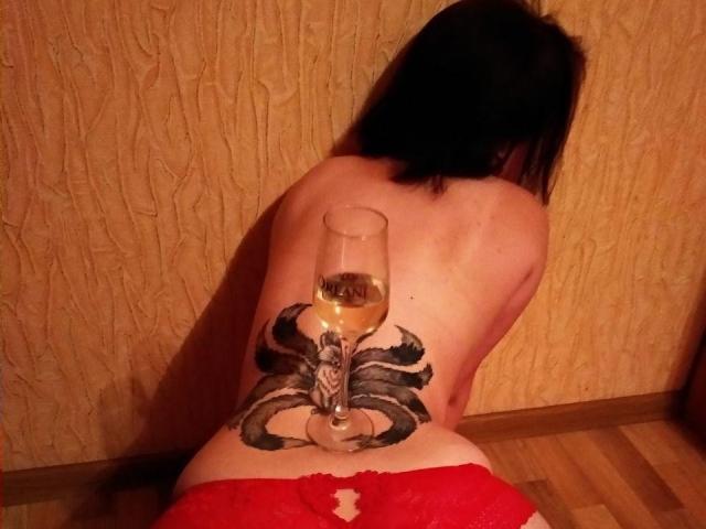 EllaQRed - Camera khiêu dâm &amp; quyến rũ trực tiếp - 8924420