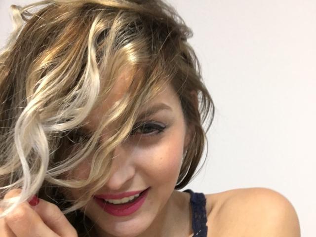 DouceAmelia - Live porn &amp; sex cam - 8930640