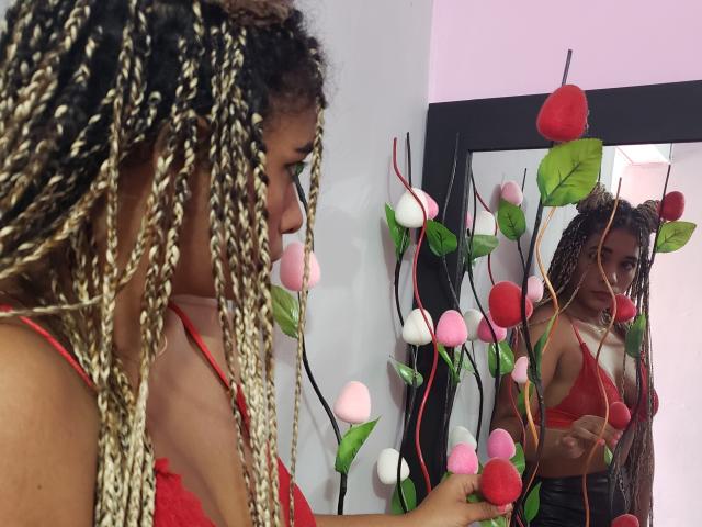 TheBigAssHot - Live porn &amp; sex cam - 8934456