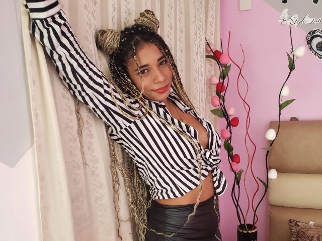 TheBigAssHot - Live sex cam - 8934576