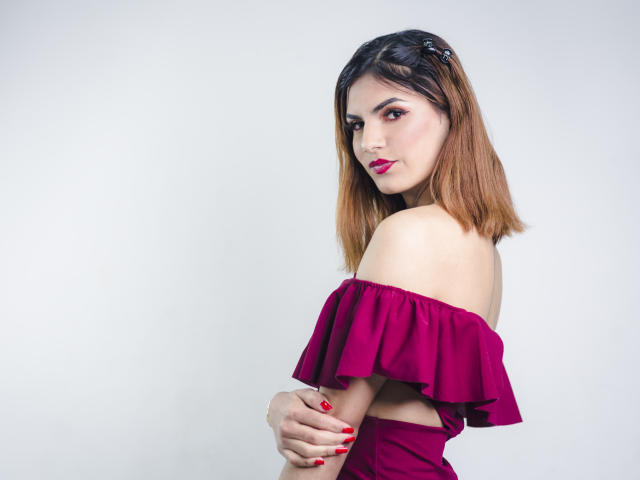 AntonellaBroown - Sexe cam en vivo - 8937180