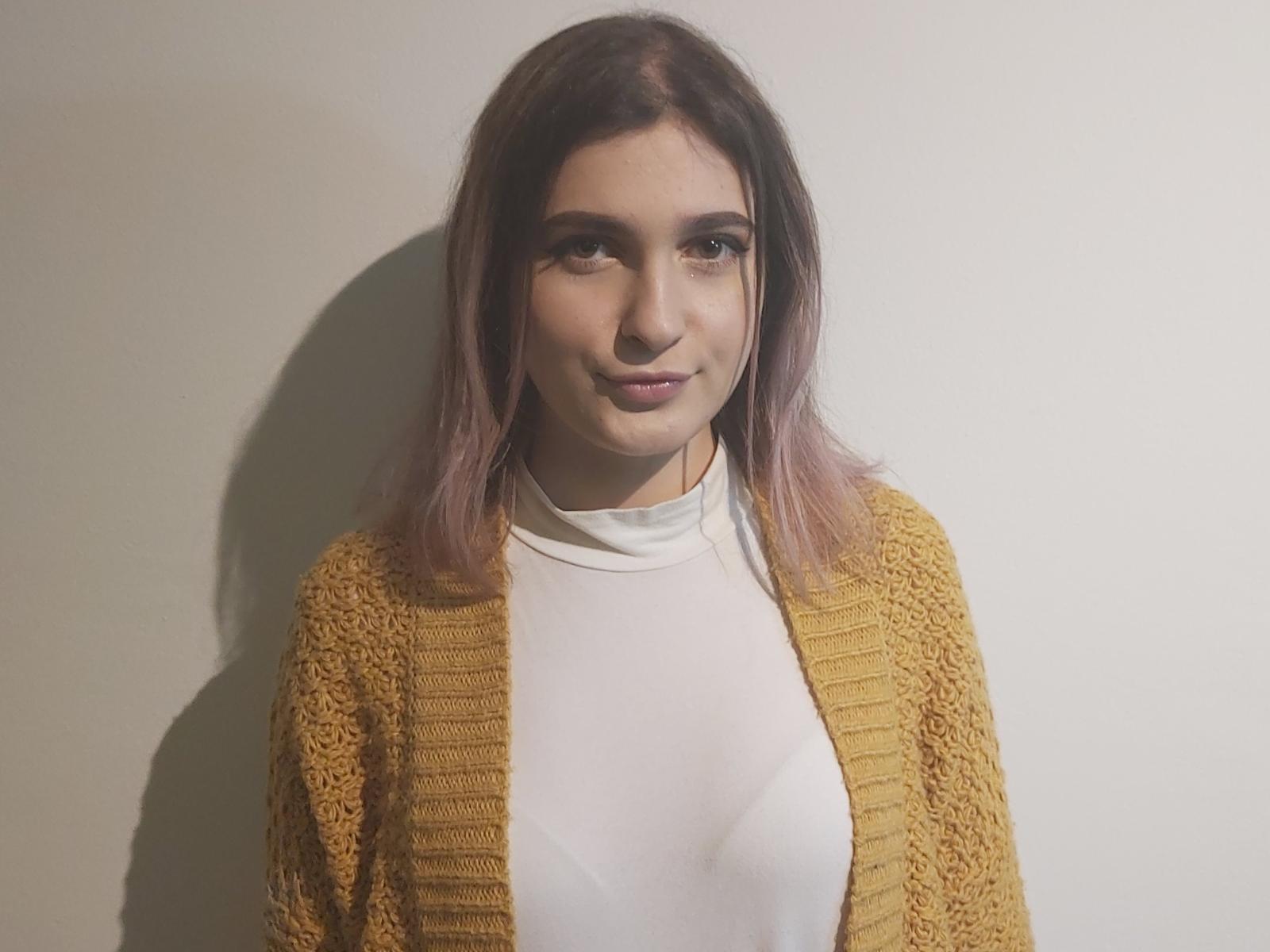 Shirine - Sexe cam en vivo - 8980356