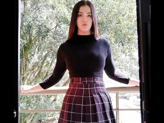 ChristineHeel - Live sexe cam - 9015860