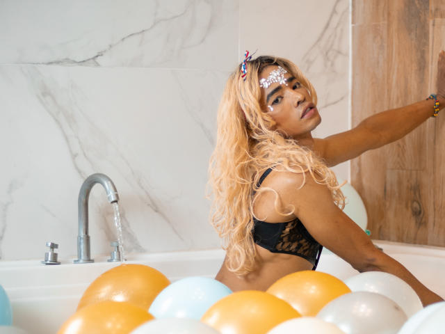 LaChaudeTina - Sexe cam en vivo - 9031708