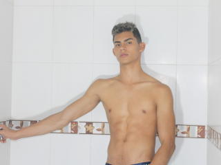 ArchieDuncan - Live sexe cam - 9053408