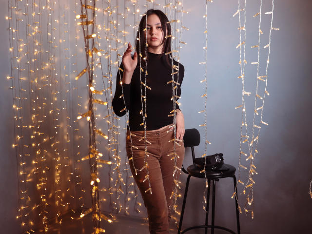 AmeliaAsian - Sexe cam en vivo - 9120256