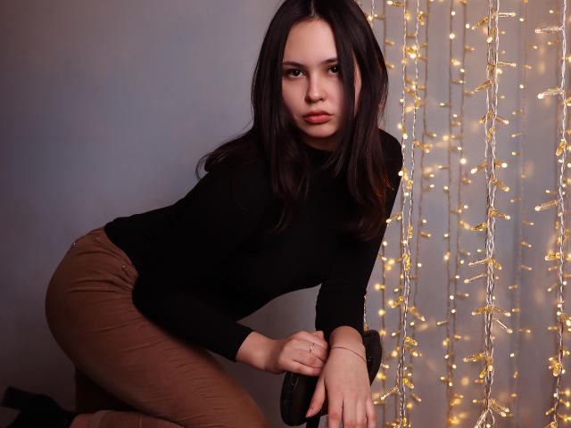 AmeliaAsian - Sexe cam en vivo - 9120272