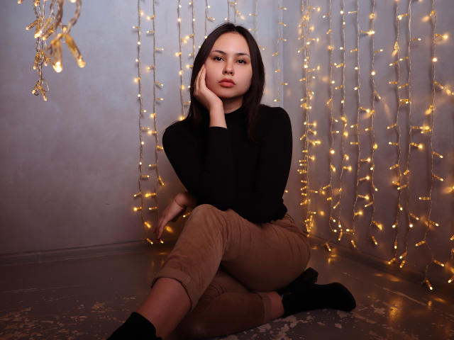 AmeliaAsian - Sexe cam en vivo - 9120280