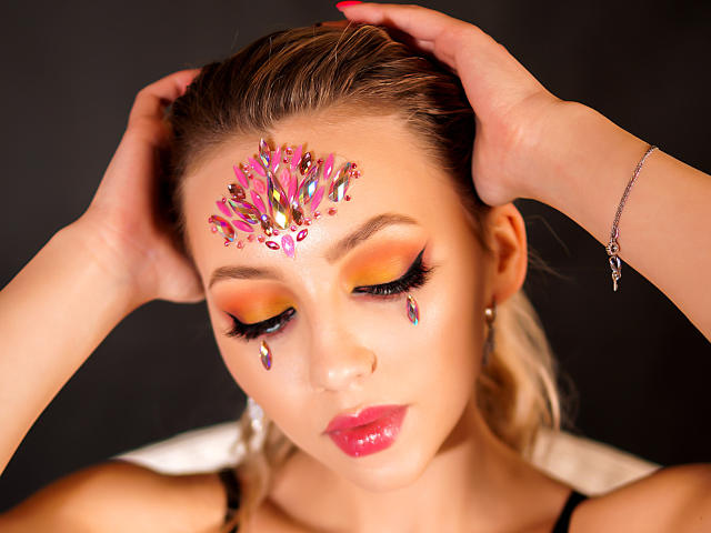 AviLove - Live sex cam - 9124592