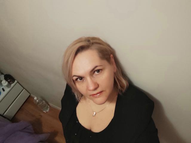 EstellaHoney - Live sexe cam - 9128256