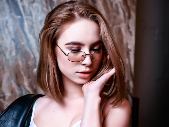 EmmaWiIde - сексуальная веб-камера в реальном времени - 9132260