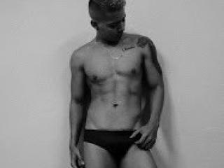 IsaacBlade - сексуальная веб-камера в реальном времени - 9172672