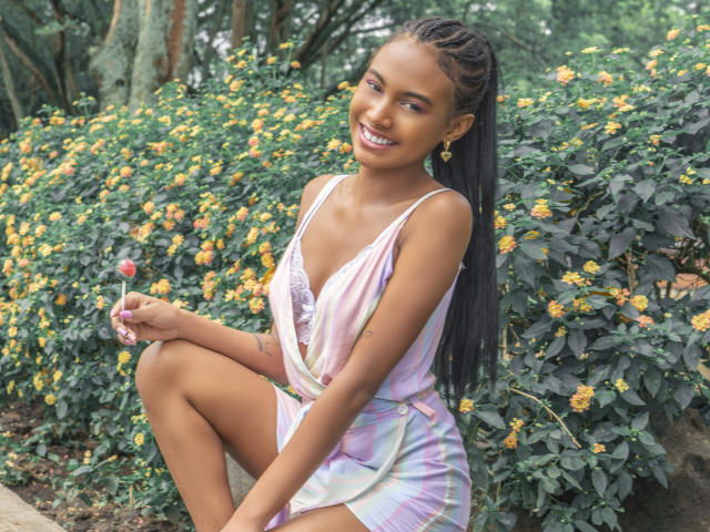 SusieBonet - Élő pornó és szexkamera - 9199416