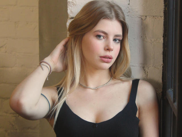 BettyByrd - Live sex cam - 9222320