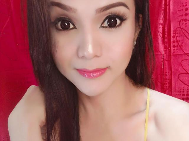 BelleKellyTs - Live porn &amp; sex cam - 9230684