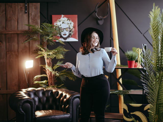 MonikaLebrun - сексуальная веб-камера в реальном времени - 9231688