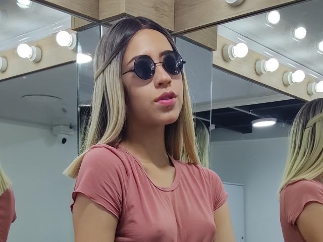 IsabellaCavani - Sexe cam en vivo - 9238660