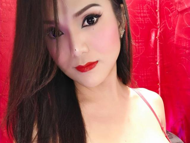 BelleKellyTs - Live porn &amp; sex cam - 9242356