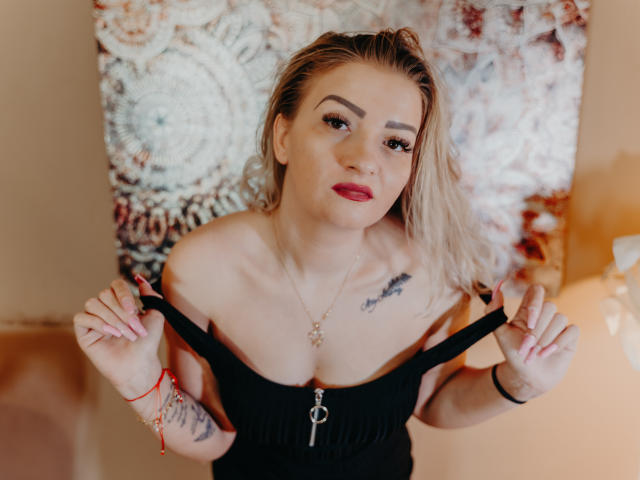 SelenaMore - Live sex cam - 9245308