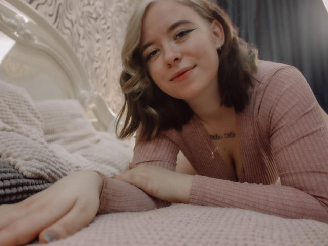 IvyBecker - Live sex cam - 9260692