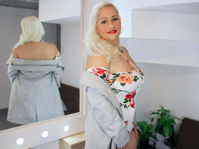 GianellaCox - сексуальная веб-камера в реальном времени - 9268152
