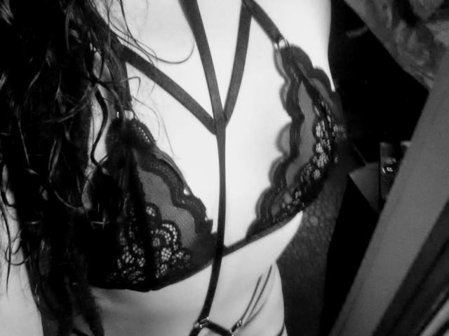 MalahiaBurton - Sexe cam en vivo - 9280164