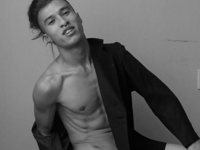 MikeFlexxy - Live Sex Cam - 9281908