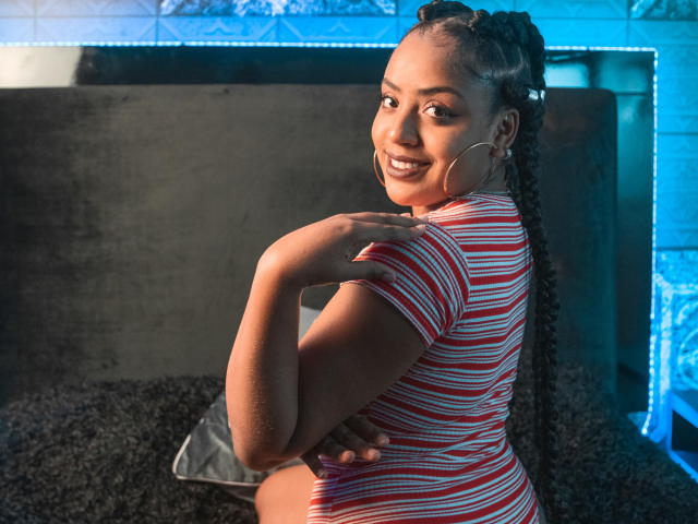 NaomyFoxy - Live Sex Cam - 9290268