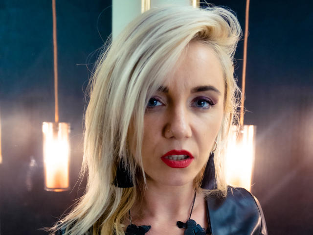 NickyBlues - Live sexe cam - 9308316