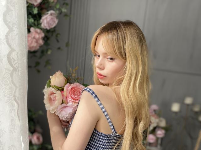 ZoiSimmons - сексуальная веб-камера в реальном времени - 9320300