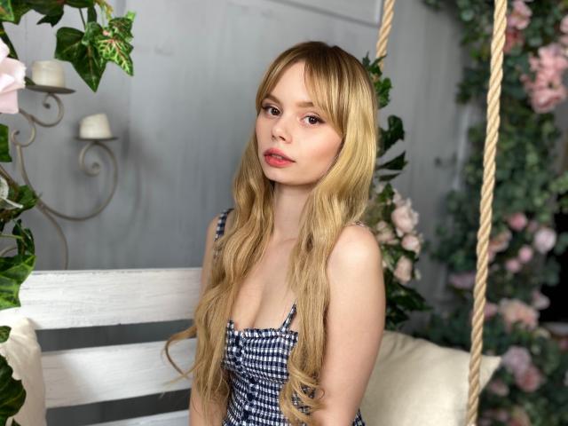 ZoiSimmons - Sexe cam en vivo - 9320320