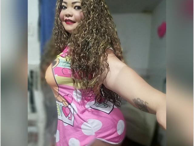 MichelleSmerald - Live sexe cam - 9327660