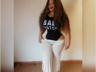 MichelleSmerald - Live sex cam - 9327692