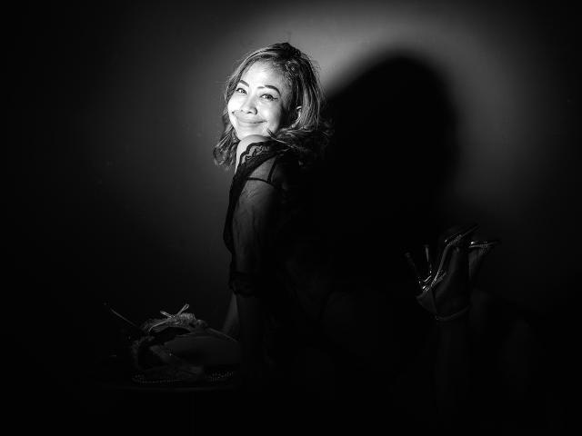 ElyaQuinn - Live porn &amp; sex cam - 9347200