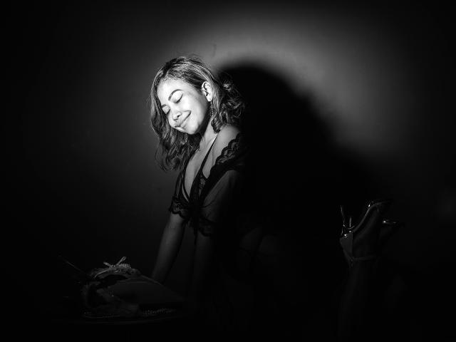 ElyaQuinn - Live sex cam - 9347204