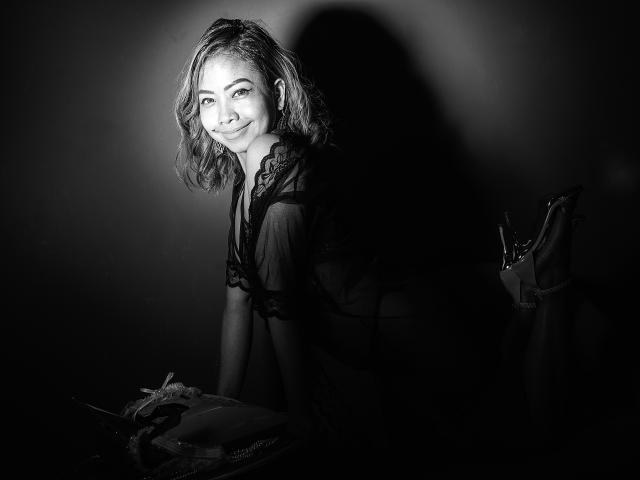 ElyaQuinn - Live porno og sexkamera - 9347212