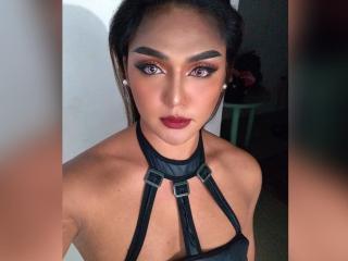 UrRoyaltyKhim - Live Sex Cam - 9353300