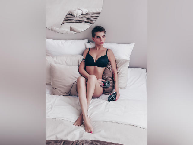 ReyaWilss - Live Sex Cam - 9355616