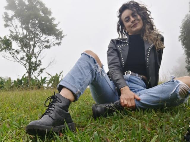 ArianaGutierrez - Sexe cam en vivo - 9359436