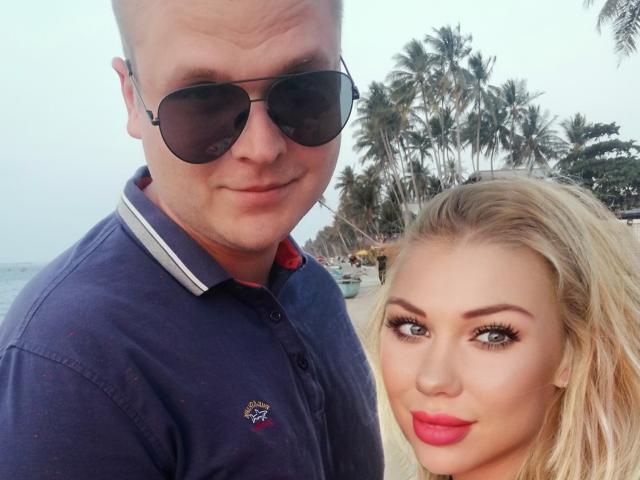 ACrazyCouple - Live porn &amp; sex cam - 9362060