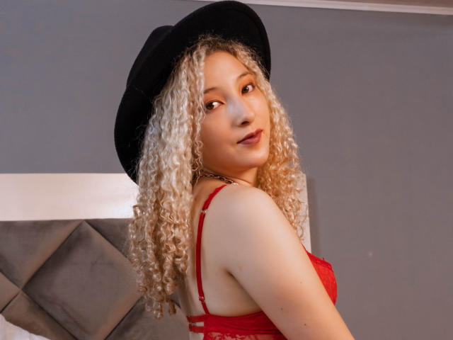 EvieRousse - Live porn &amp; sex cam - 9363940