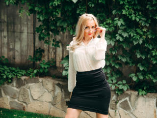 MiaCorelli - Camera khiêu dâm &amp; quyến rũ trực tiếp - 9365400