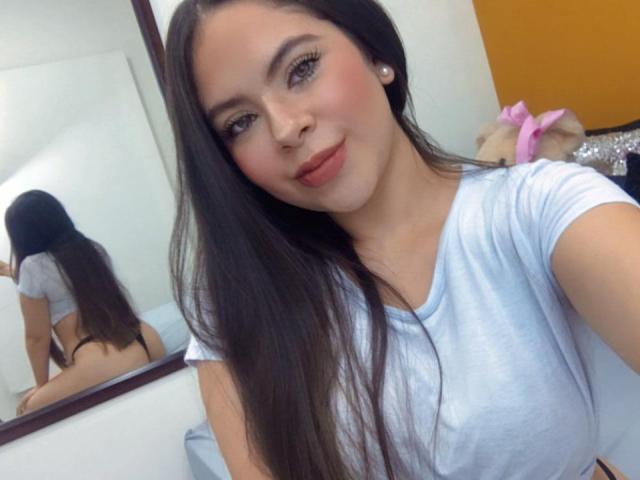 EllaWithe - Live porn &amp; sex cam - 9377960