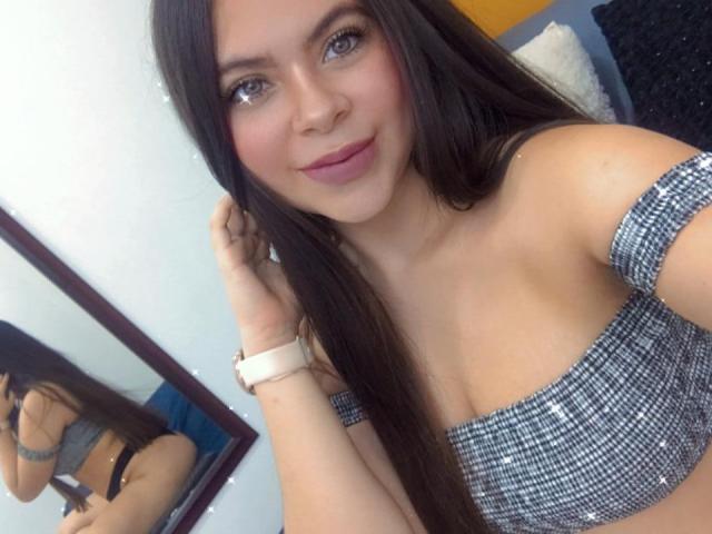 EllaWithe - Live porn &amp; sex cam - 9390584