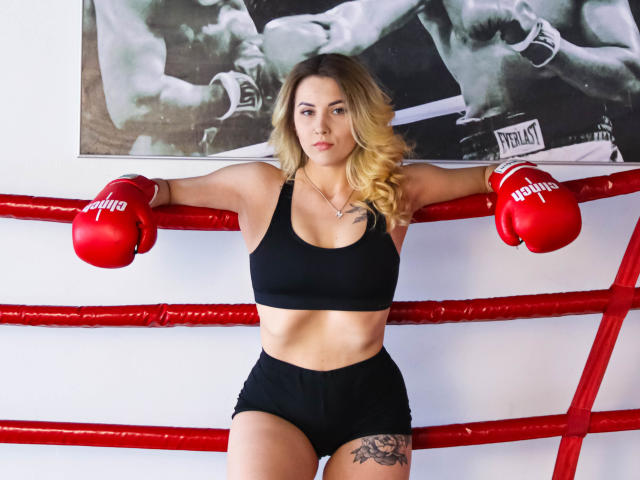 ChloeFloyd - Sexe cam en vivo - 9401396