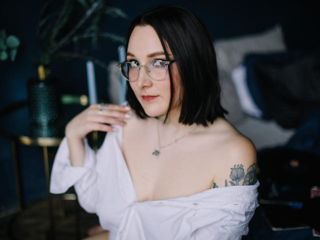 WinonaCooper - Sexe cam en vivo - 9402460