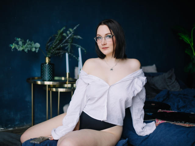 WinonaCooper - Live Sex Cam - 9402580