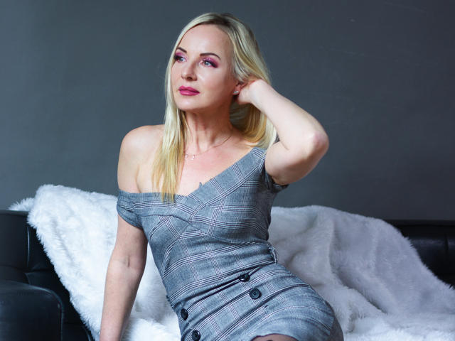 JoanaStar - Camera khiêu dâm &amp; quyến rũ trực tiếp - 9409384