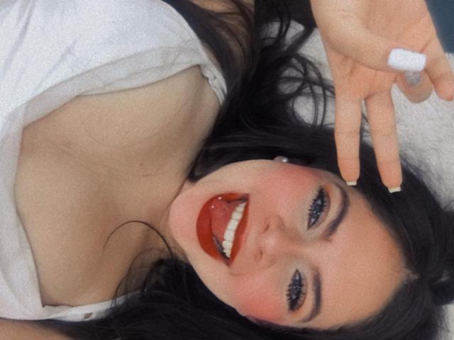 EllaWithe - Sexe cam en vivo - 9412552