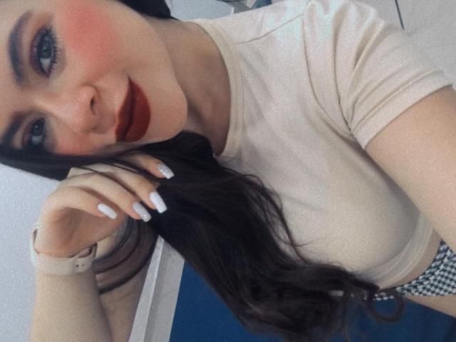 EllaWithe - Live sex cam - 9417508